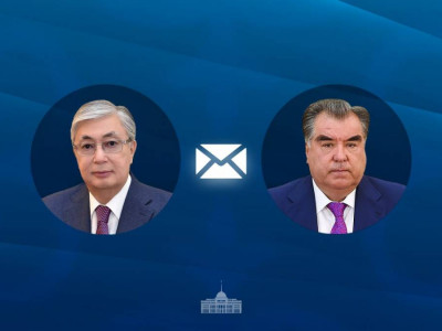 Мемлекет басшысы Тәжікстан президентін құттықтады