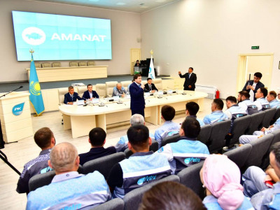 «AMANAT» партиясы «ПетроҚазақстан Ойл Продактс» ұжымымен Президент Жолдауын талқылады