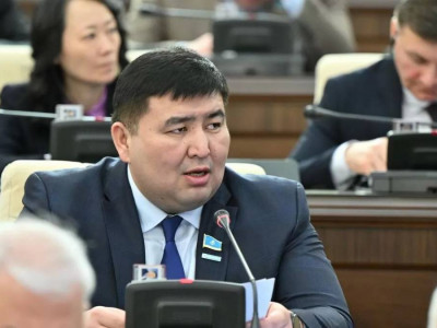 Елнұр Бейсенбаев: 15 күннің ішінде 3 оқушының ажал құшуы – дабыл қағатын жағдай
