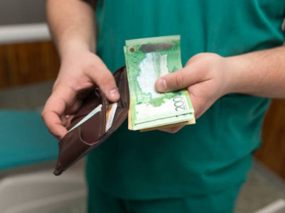 Зерендіде 85 аурухана қызметкеріне еңбек демалысы үшін 27,4 млн теңге төленбеген