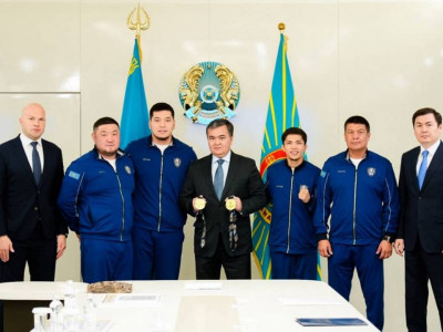 Астана әкімдігі бокстан әлем чемпиондарына 30 млн теңге берді