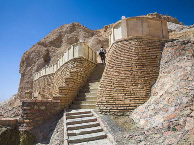 Маңғыстаудағы жерасты мешіттерін ЮНЕСКО-ның тізіміне енгізу ісі кезең-кезеңімен жүргізіліп жатыр – Ерлан Қарин