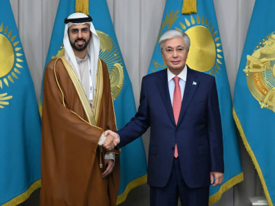 Президент БАӘ Жасанды интеллект мәселелері жөніндегі министрімен кездесті