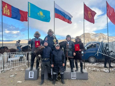 Қазақстандық бүркітшілер Моңғолияда жүлде алды