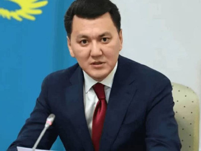 Алдағы өзгерістер мен толықтырулардың ауқымы жаңа Конституция қабылдағанмен бірдей – Ерлан Қарин
