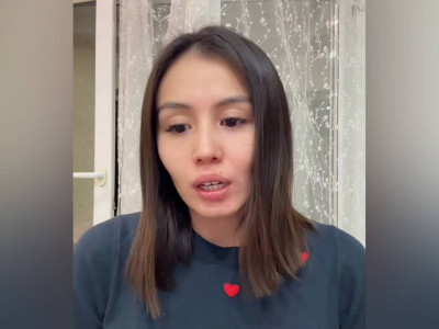 «Қателігімді толық түсіндім»: Құлағы естімейтін жүргізушіні мазақтаған блогер кешірім сұрады