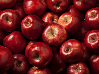 Адамдар жылтыраған заттарға 72% көп ақша төлеуге дайын — зерттеу нәтижесі