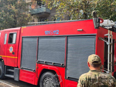 Шымкентте көпқабатты үй өртеніп, 15 адам көшірілді (ВИДЕО)