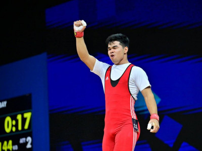 Ауыр атлет Нұржан Жұмабай Азия ойындарында жеңімпаз атанды