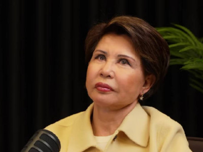 «Жалғызбын»: Роза Рымбаева марқұм күйеуін сағынып жүргегін айтты (ВИДЕО)