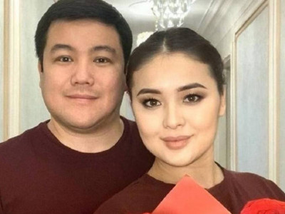 «Пәтер, көлік, қымбат шуба, бриллиант алып берген»: Мөлдір Мұқанова Тұрсынбек Қабатовпен заңды түрде ажырасқанын мәлімдеді