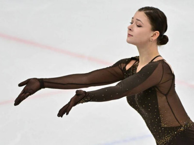 Қазақстандық мәнерлеп сырғанаушы Жапонияда өткен Гран-при кезеңінде күміс жүлде иеленді