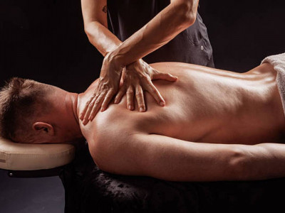 Атырауда боди-массаж жасайтын қыз клиентін пышақтап өлтірген