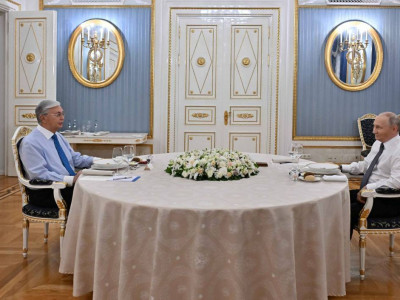 Путин мен Тоқаевтың бейресми кездесуі үш сағатқа созылды