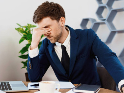 Елімізде депрессияға ұшыраған қызметкерлер екі ай жұмыстан босатылады