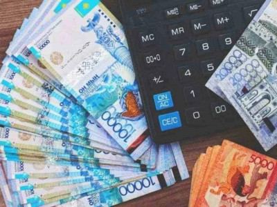 Экономика жалақы мен жұмыс орындарына қалай әсер етеді?