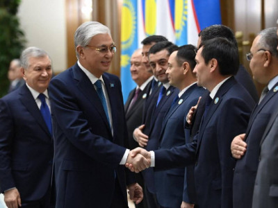 Өзбекстанда Қасым-Жомарт Тоқаевты ресми қарсы алу рәсімі өтті