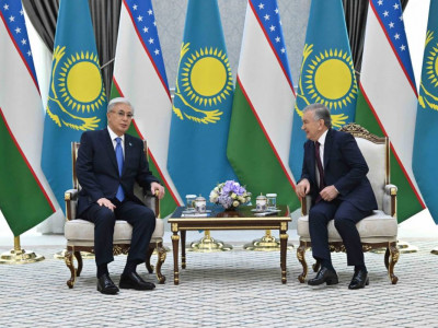 Мемлекет басшысы Өзбекстан Президенті Шавкат Мирзиёевпен келіссөз жүргізді