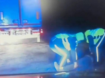 Семейде полицейлер инсульт алған жүргізушінің өмірін құтқарып қалды