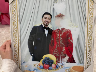 «2 аптадан соң үйлендік»: Дәурен Айдарқұлов үшінші жарымен қалай танысқанын айтты