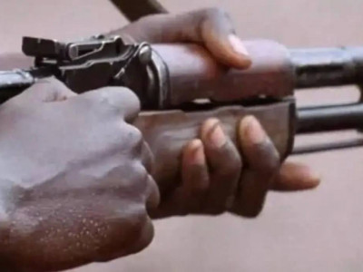 Нигериядағы мектепке шабуыл: Бір мұғалімді өлтіріп, 25 оқушы қызды ұрлап кетті