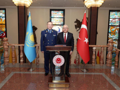 Қорғаныс министрі Түркияға ресми сапармен барды