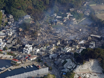 Жапонияда өрт 12 сағаттан астам уақыт бойы сөндірілуде: шамамен 200 үй жанып кетті