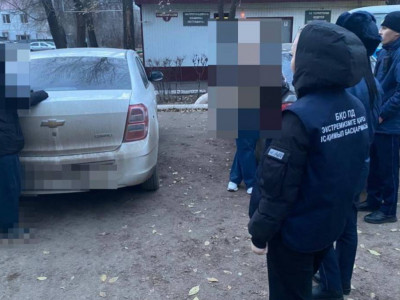 «25 түйіншек табылды»: Оралда екі студент қыз қамауға алынды