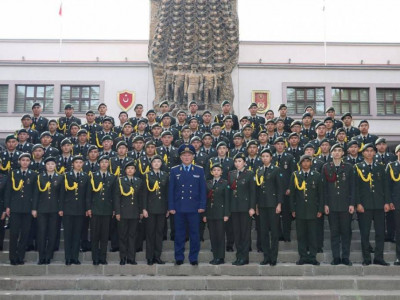 Түркияның әскери жоғары оқу орнында қазақстандық офицерге арналған ескерткіш тақта ашылды