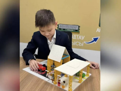 Астанада мектеп оқушысы «ақылды шлагбаум» ойлап тапты