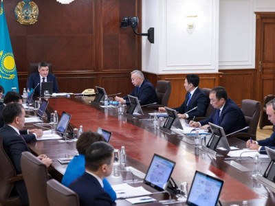 Президент тапсырмасы: Олжас Бектенов көлік саласын дамыту мәселелері бойынша кеңес өткізді