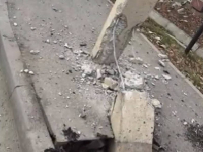 Талдықорғанда әйел жүргізуші электр бағанына соғылды (ВИДЕО)