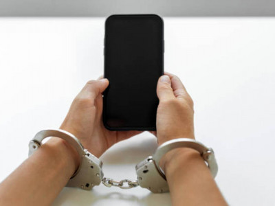 Цифрлық детокс смартфонға деген тәуелділіктен құтқармайды – зерттеу