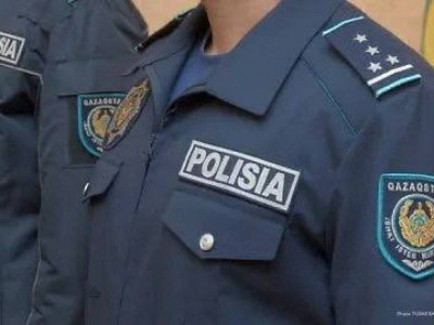 Полицейді тілдеген азамат енді 40 сағат көше сыпырады