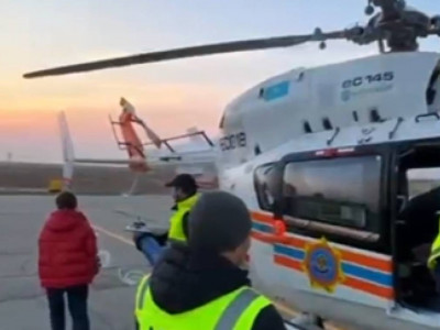 Құлсарыда жағдайы ауыр нәресте тікұшақпен шұғыл Атырауға жеткізілді