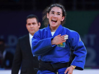 Дзюдошы Әбиба Әбужақынова Grand Slam турнирінің қола жүлдесі үшін күреседі