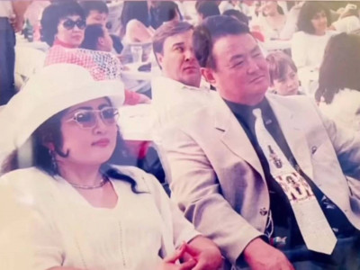 «Бетіне айтып тастайтынмын»: Мақпал Жүнісова Нұрқаділовпен қарым-қатынасы туралы бұрын айтылмаған сырын ашты