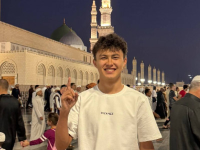 Шымкенттік жігіт Меккеге дейін велосипедпен барған (ВИДЕО)