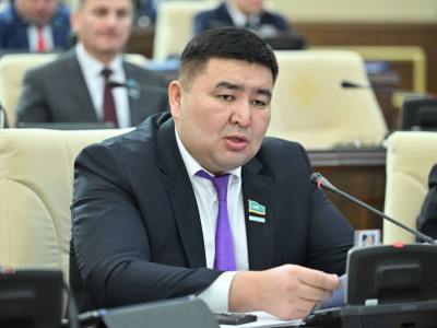 Министрлер халықтың мәселелеріне жүрдім-бардым қарайды – Елнұр Бейсенбаев