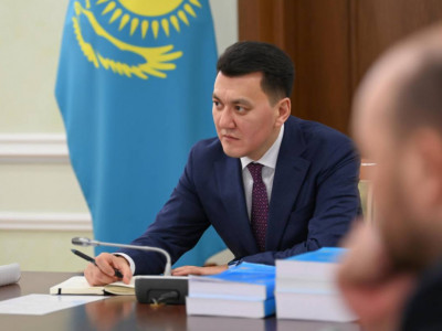 Парламенттік реформаға қатысты 350-ден астам ұсыныс келіп түсті – Ерлан Қарин