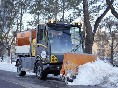 Елорданы кім оятады?