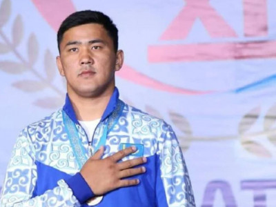 Бокстан әлем чемпионаты: Нұрлан Сапарбай ширек финалға өтті