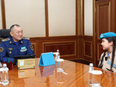 Қорғаныс министрі «Голос. Дети» байқауының финалисі Жасмина Тузелованы құттықтады