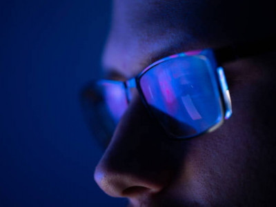 Көк жарық ми жұмысын тікелей өзгертеді – ғалымдар