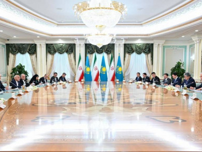 Қазақстан мен Иран президенттері кеңейтілген құрамда келіссөз жүргізді