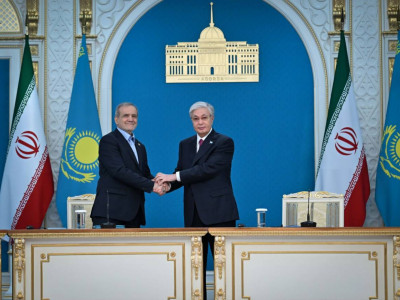 Қасым-Жомарт Тоқаев пен Масуд Пезешкиан Бірлескен мәлімдеме қабылдады