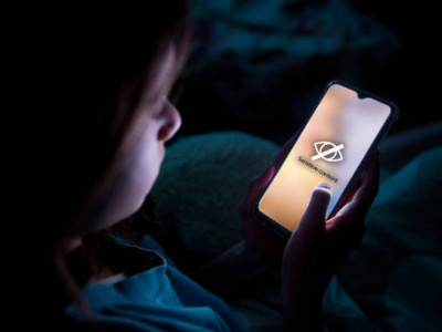 Аустралия үкіметі балаларға әлеуметтік желіге кіруге толық тыйым салды