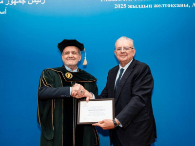 Иран Президенті қазақстандық оқу орнының Құрметті профессоры атанды