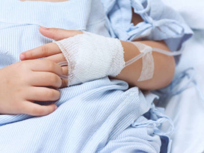 Алматыдағы пойызда газдан уланған екі бала жансақтау бөлімінен палатаға ауыстырылды