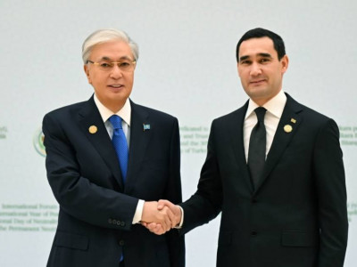 Президент Ашхабадтағы халықаралық форумға қатысу үшін Конгресс орталығына келді